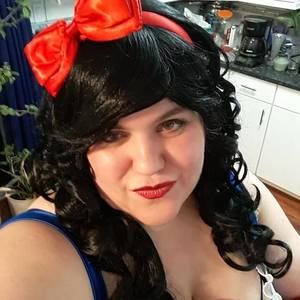 Meet your Posher, April